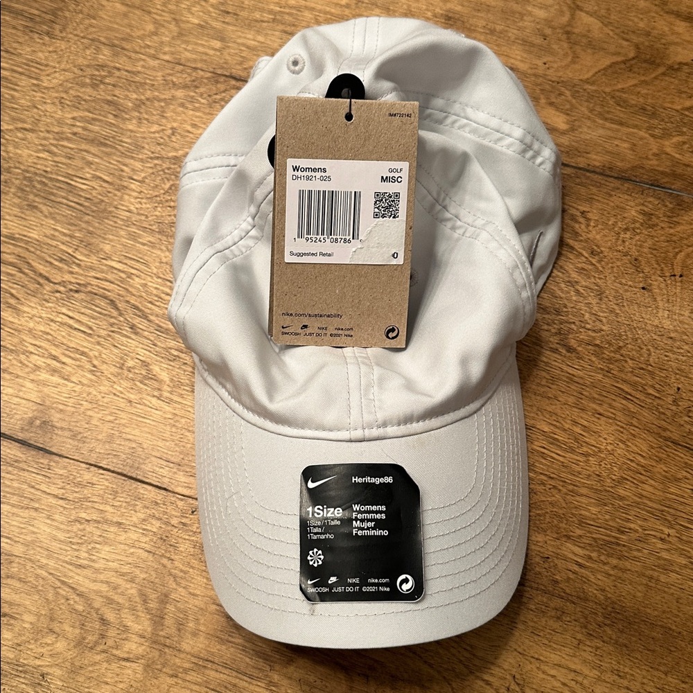 Nike Women's White Heritage Cap